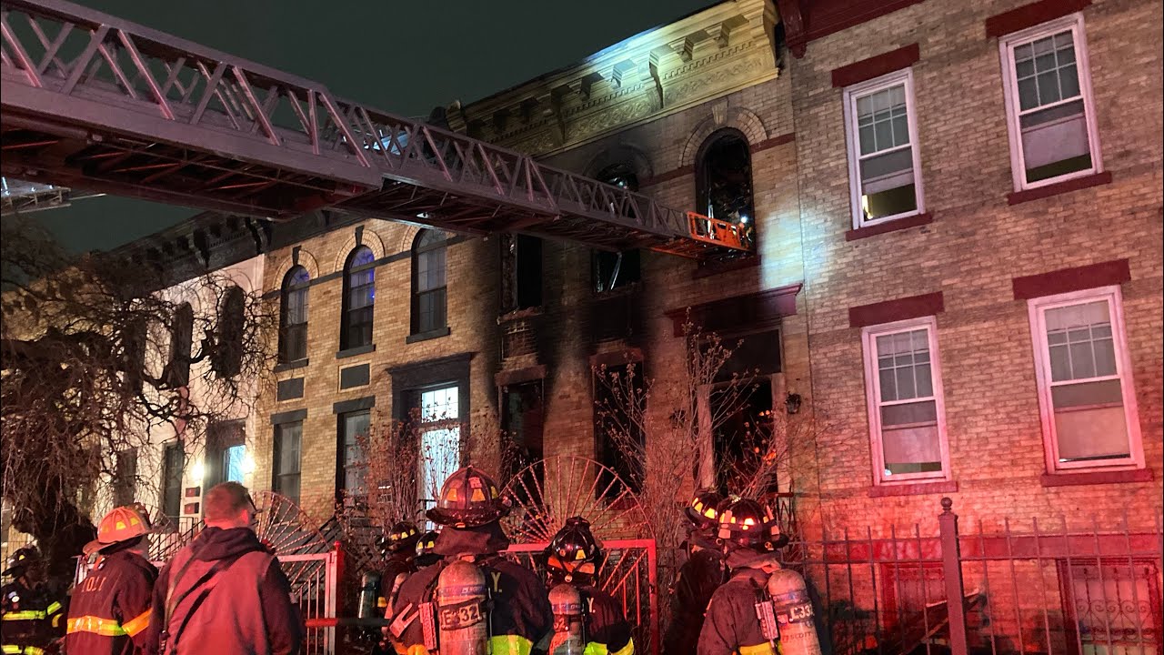 (Overhaul) FDNY Brooklyn 10-75 All Hands Box 2001, fire on the first floor of a private dwelling.