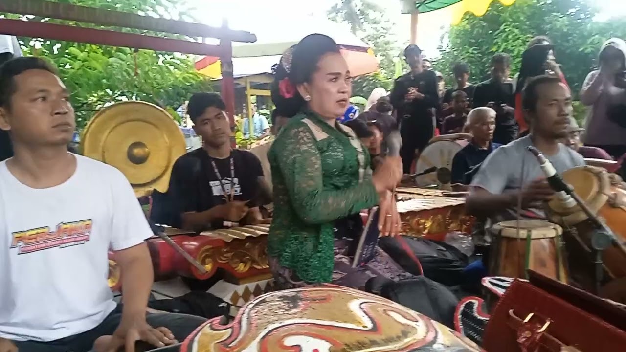 Gendingan Thole_Thole....Tukang Kendang Rampak Mas Amin....