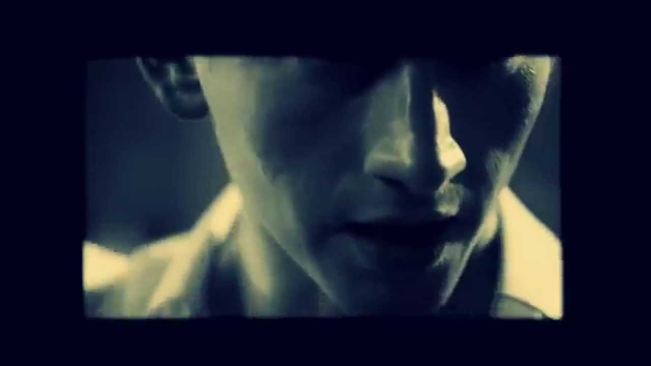 ALEX TURNER- BRINGING SEXY BACK!