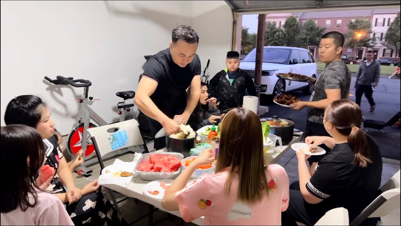 Qua Nhà Davis - Các Anh Phải Làm Phục Vụ