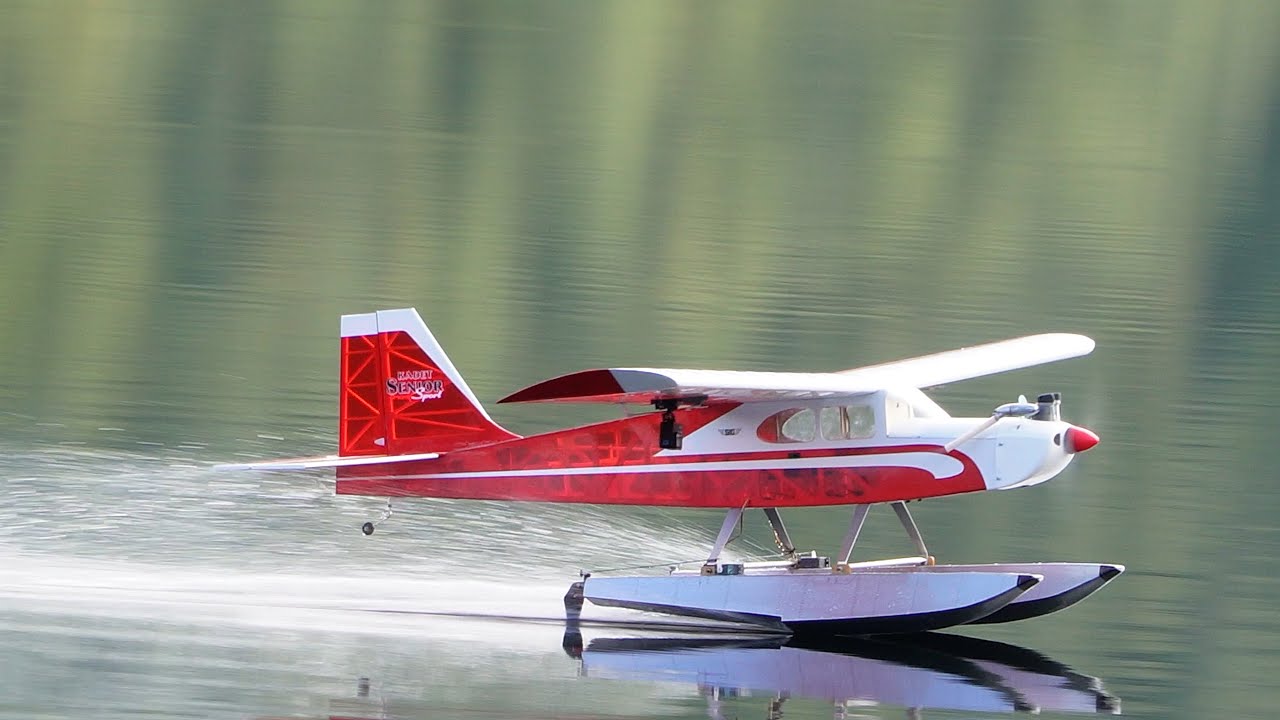 Sig Kadet Senior on floats in beatiful Nordic scenery