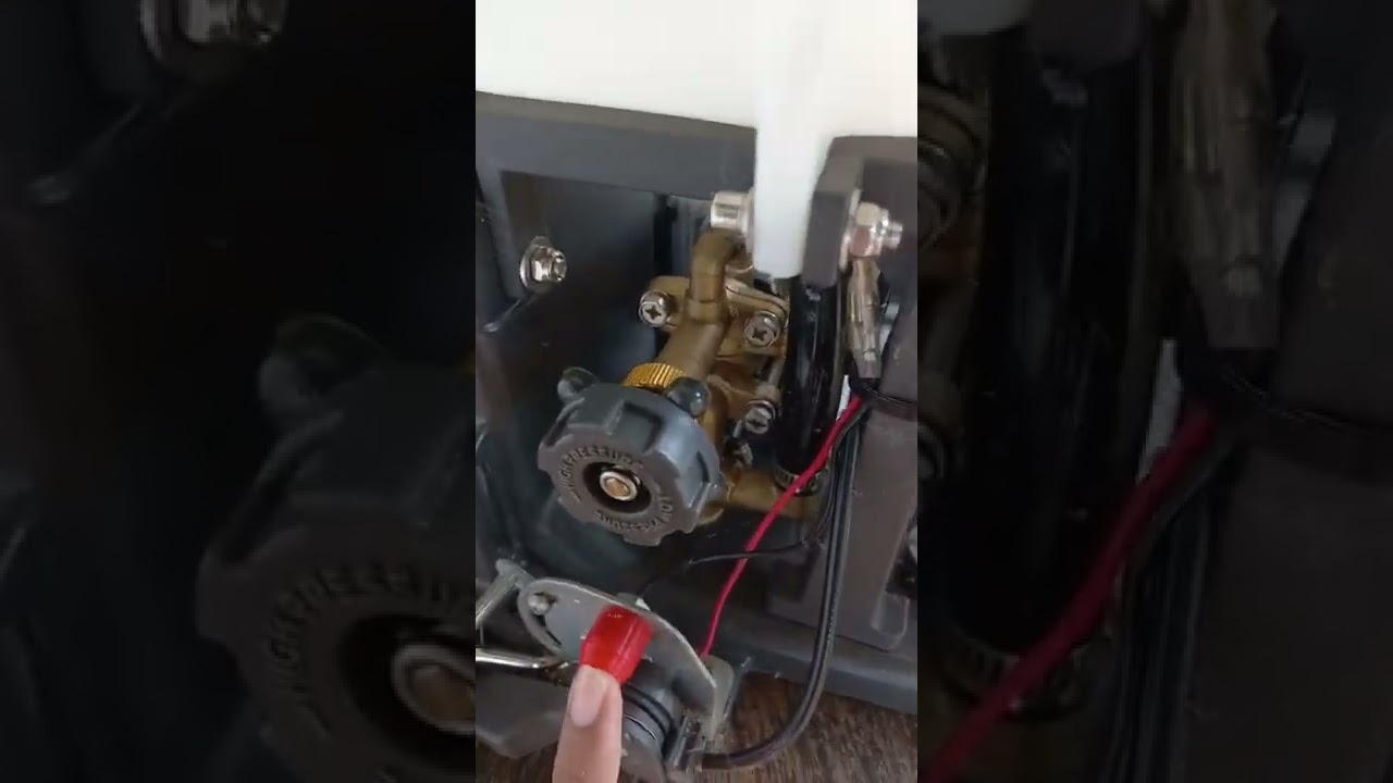 Pulverizador motorizado da Husqvarna.