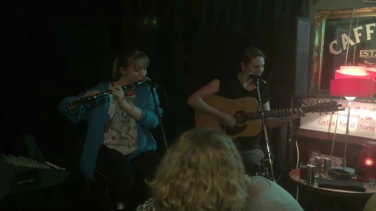 Órlaith McAuliffe and Siobhan O'Donnell - Reels