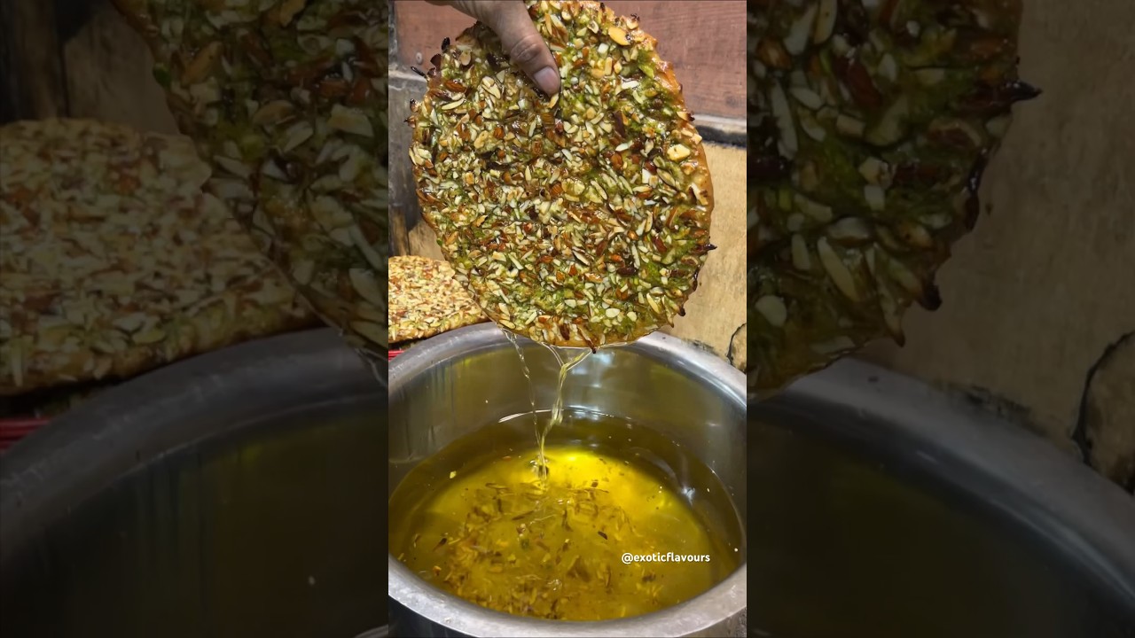 Delhi&rsquo;s Most Famous Sheermal 😍🔥 #foodies #trending #streetfood