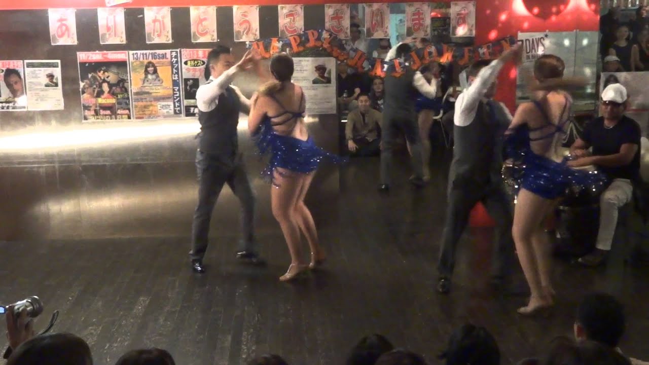 Sabor y Mas performing Joe Cuba's Que Va