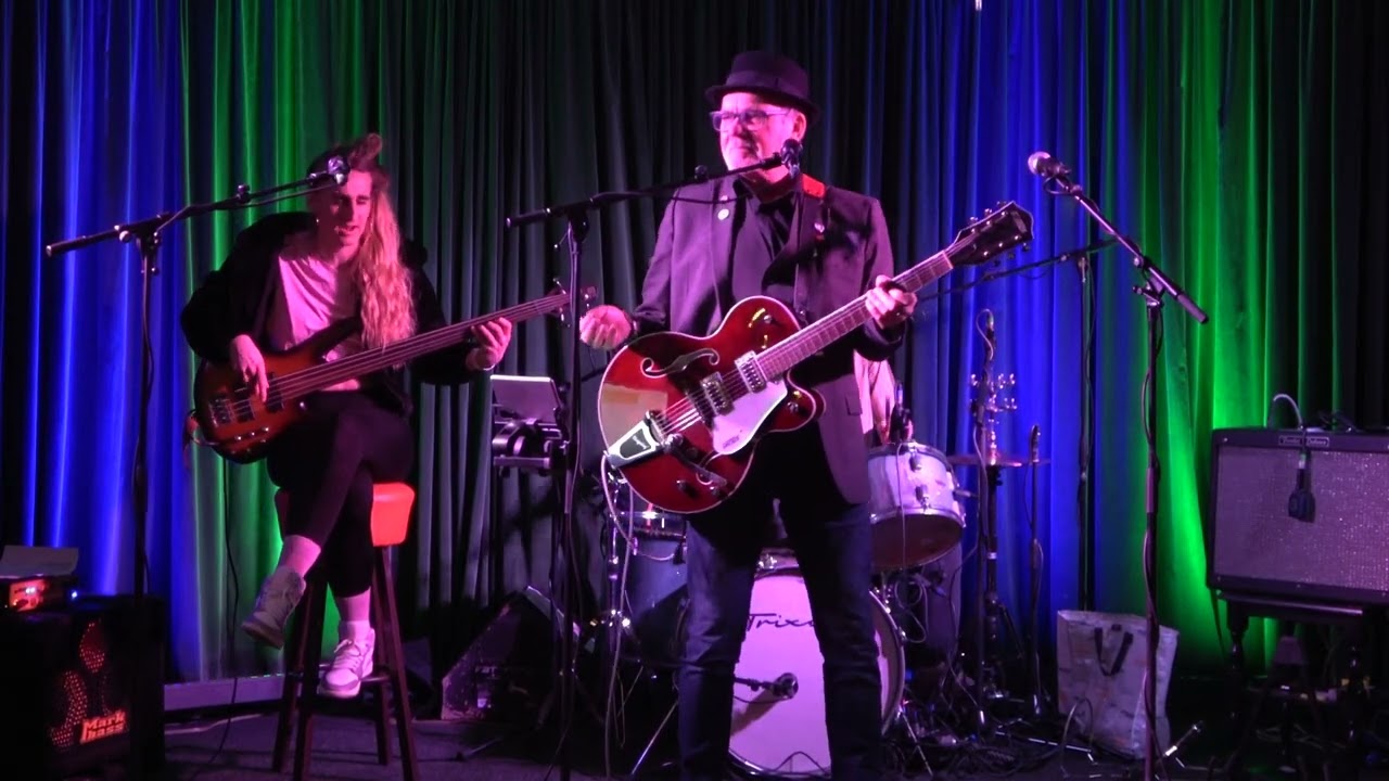 Het Ministerie van Blues, Podium zuid