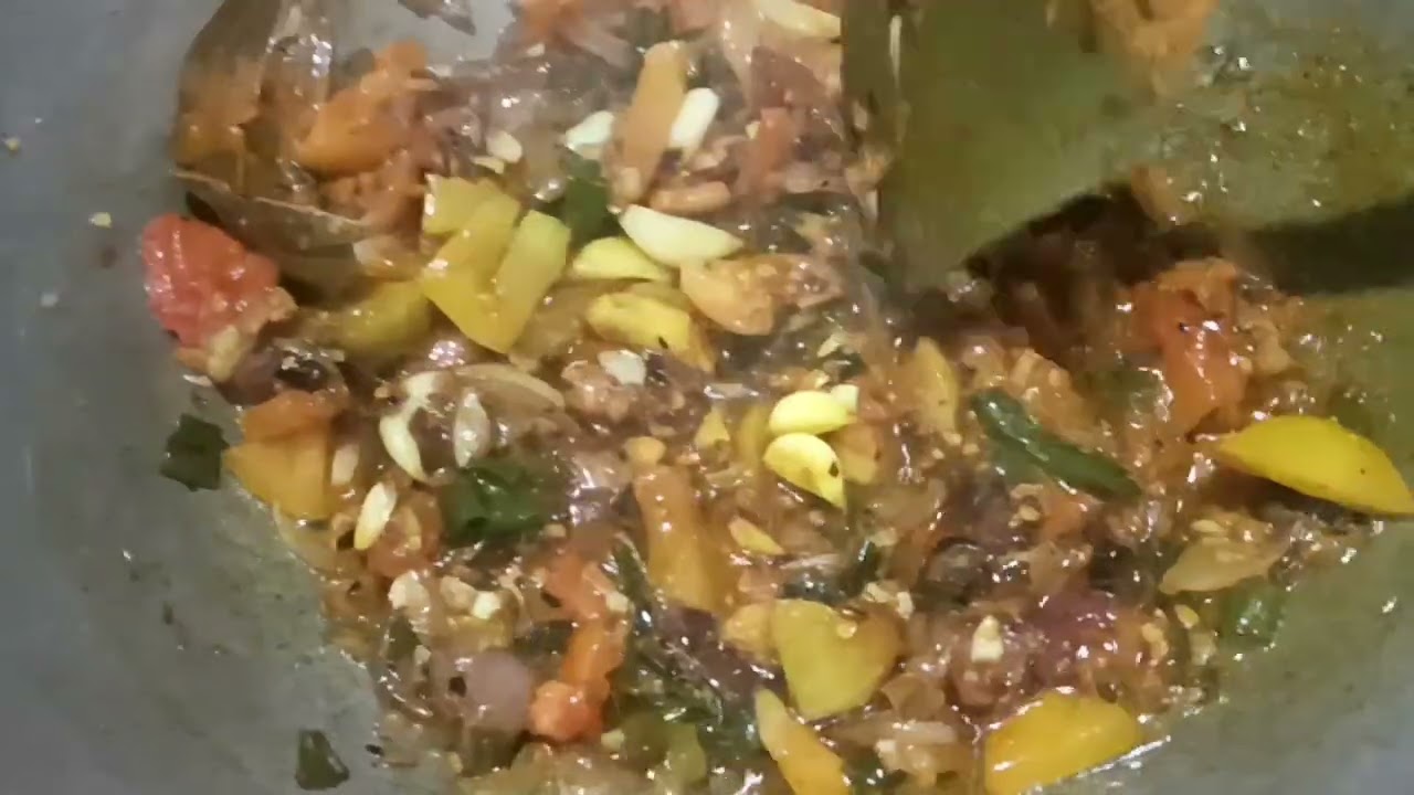 आलू और छोले की मसाले वाली सब्जी #videoviral #viralchholekisabji #howtomakeaaluchhole #@ruheeshen1162