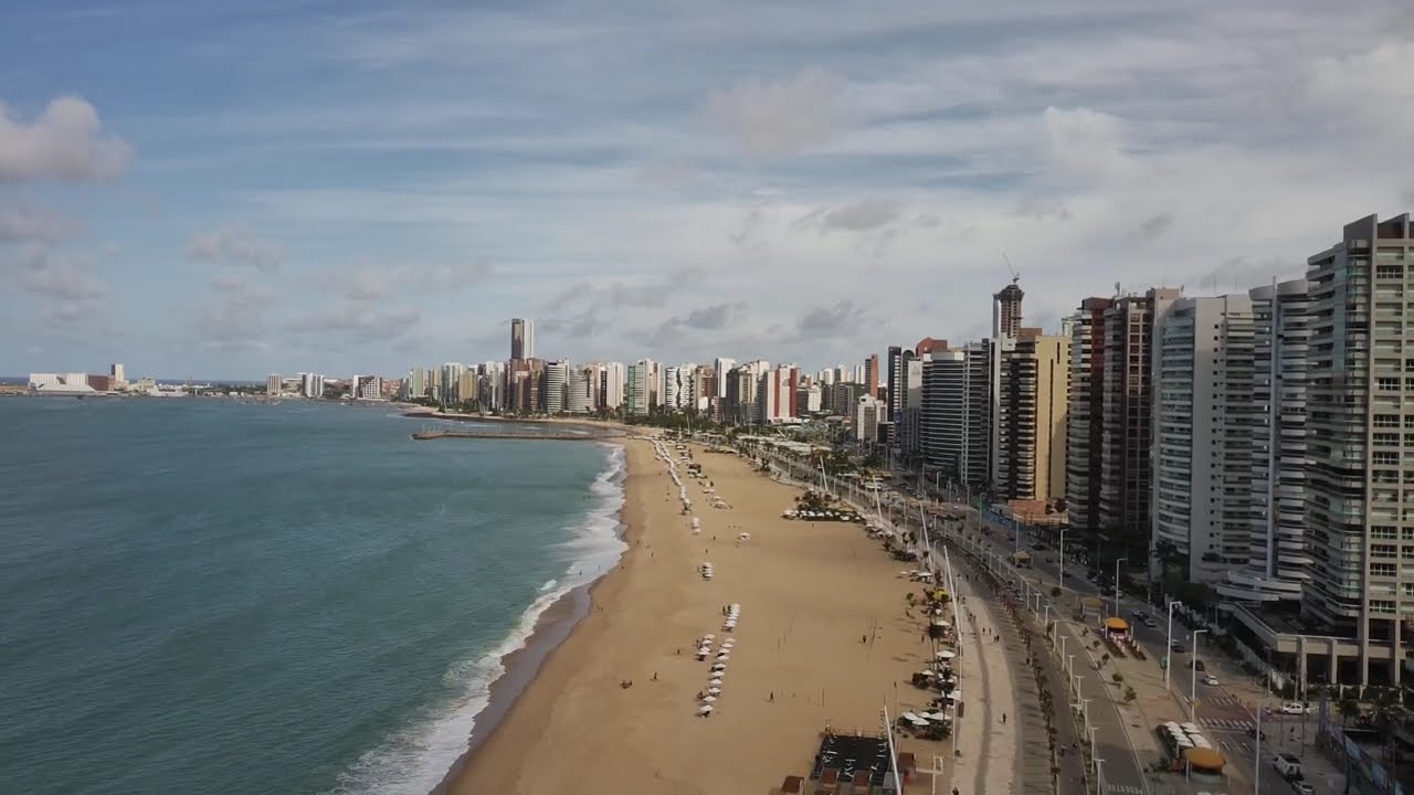 📍 Orla de Fortaleza – Ceará |