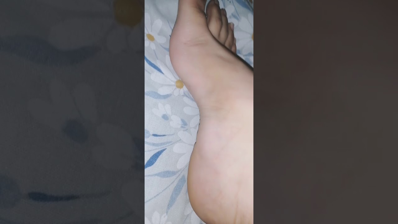 Pies hermosos/beautiful feet (foot fetish)