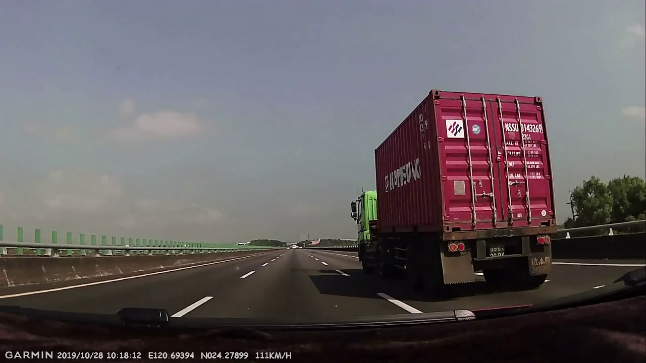 落實國道車速分流，請勿佔用中內線