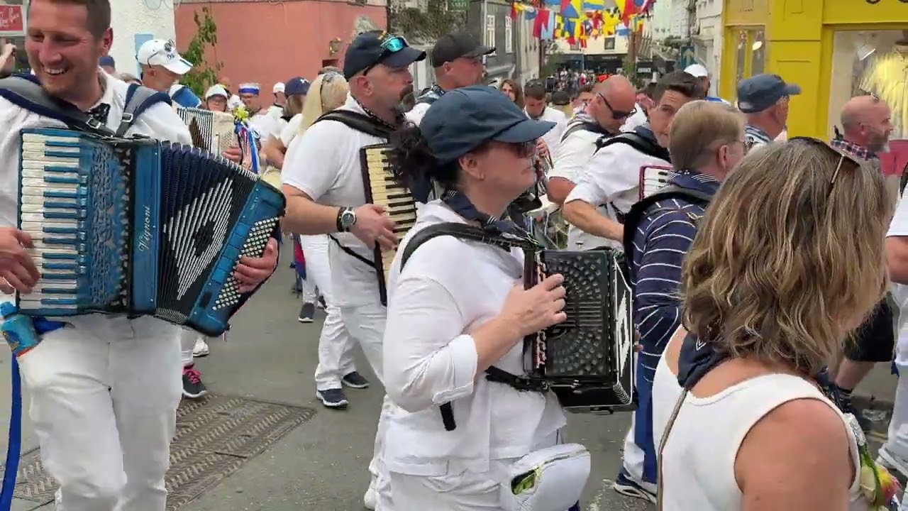 Obby Oss Padstow 2025 | Following the Blue Oss Through the Streets…