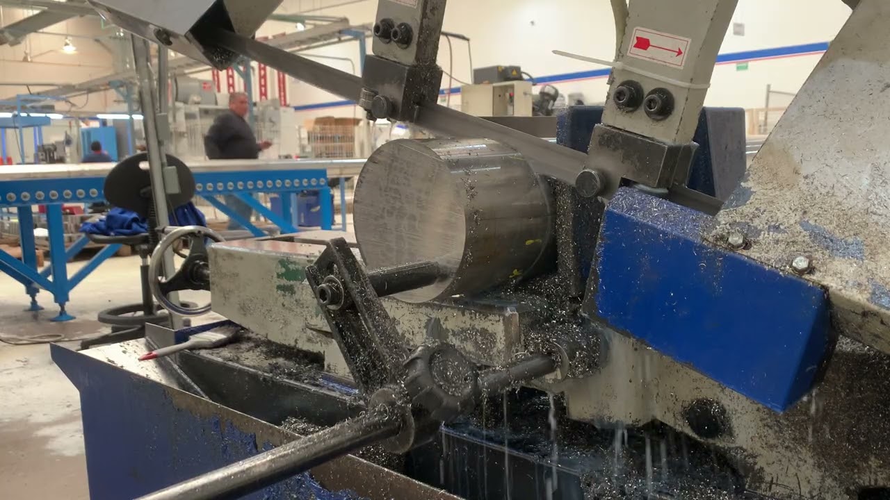 Corte de Inconel con sierra de carburo Amada