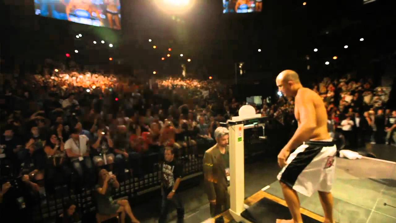 UFC 137 Weigh In Highlight: Penn vs Diaz