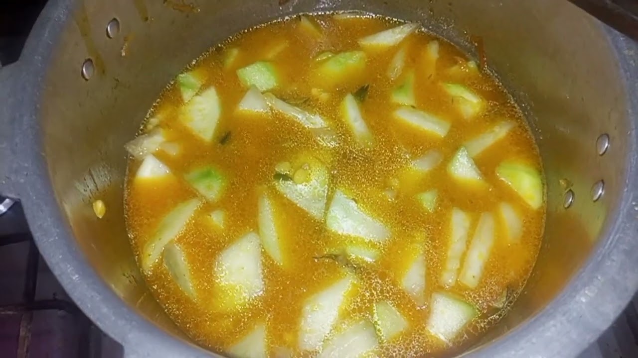 Kadu chanay ke dall sabzi recipe vlogs||dinner recipes blog by widow life vlogs 