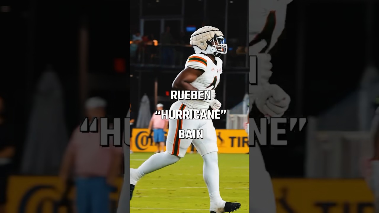 Rueben Bain put up 3 sacks with his big cous/former Cane in the building🔥