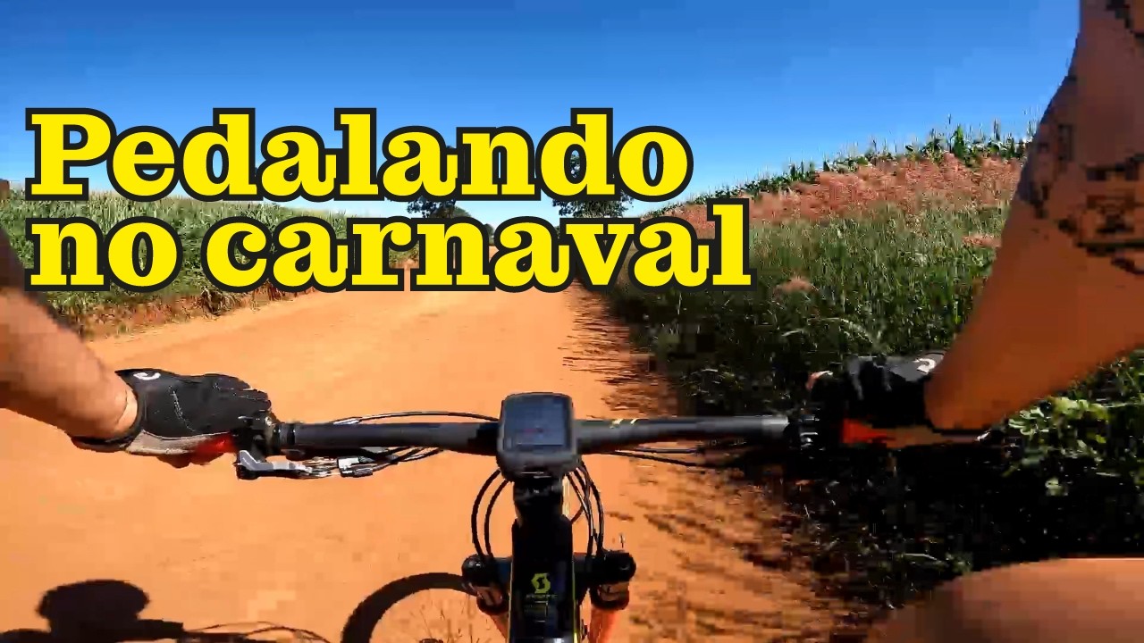 Pedalando no sábado de carnaval!
