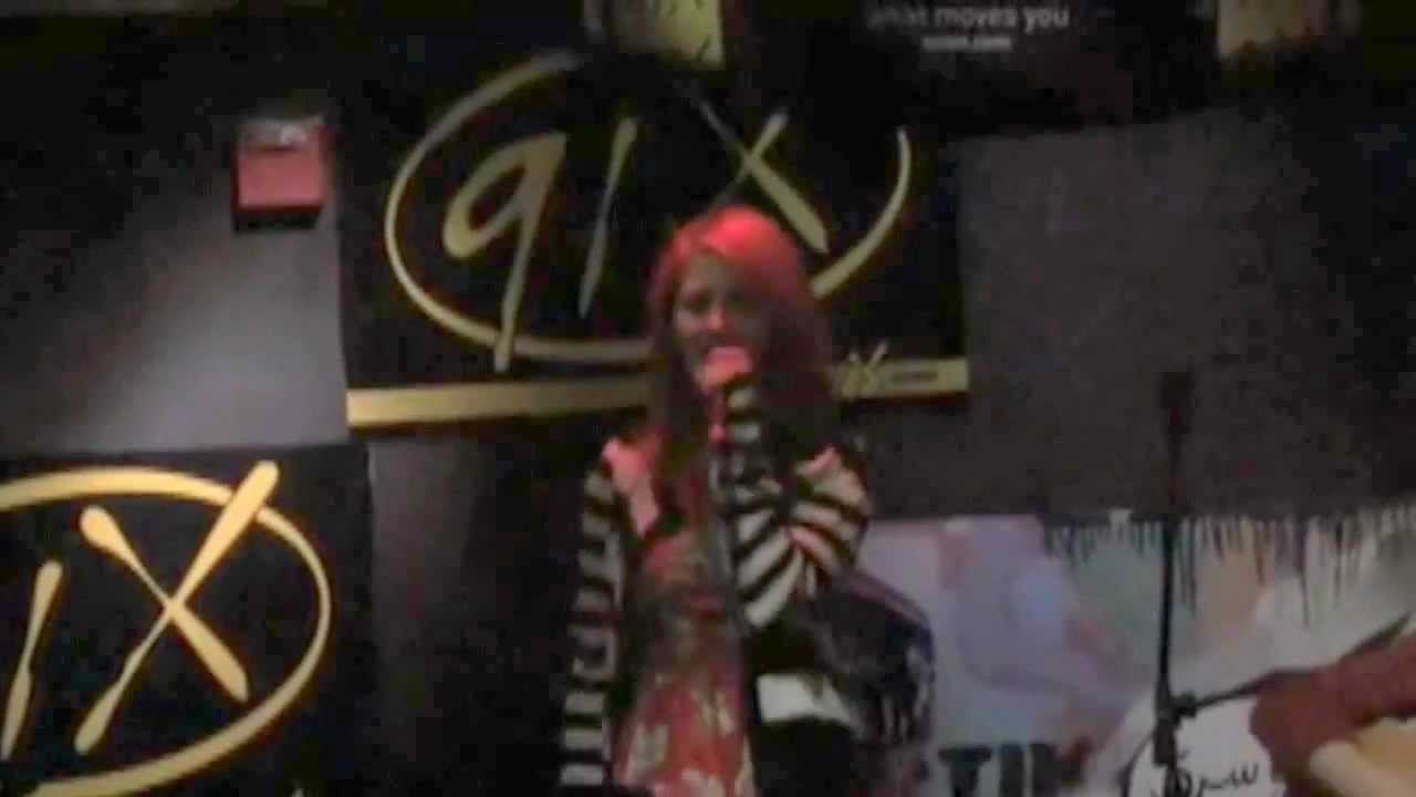 PARAMORE-91.1 X studio, 2009[FULL PERFORMANCE]