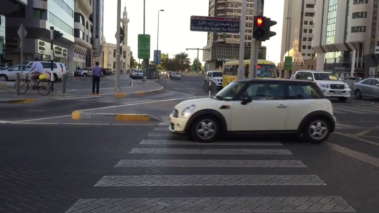 Strict Traffic Rules in Dubai | Crossing Roads in Dubai & Abu Dhabi | Zebra Crossing