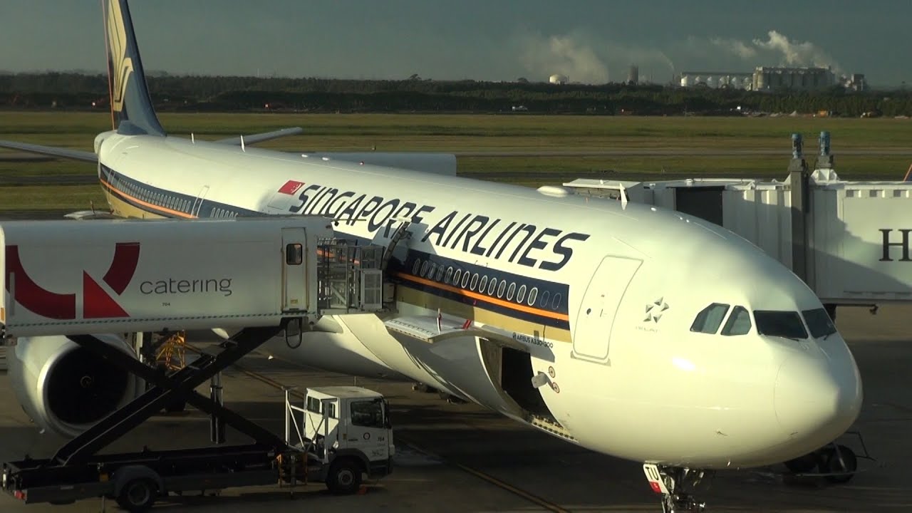 Singapore Airlines economy A330-300, Brisbane to Singapore