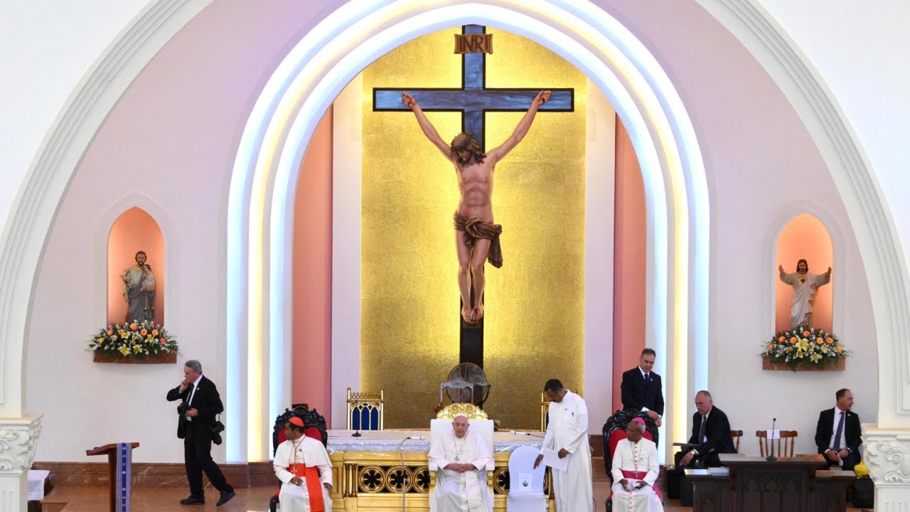 Reveja a missa do Papa Francisco em Timor-Leste