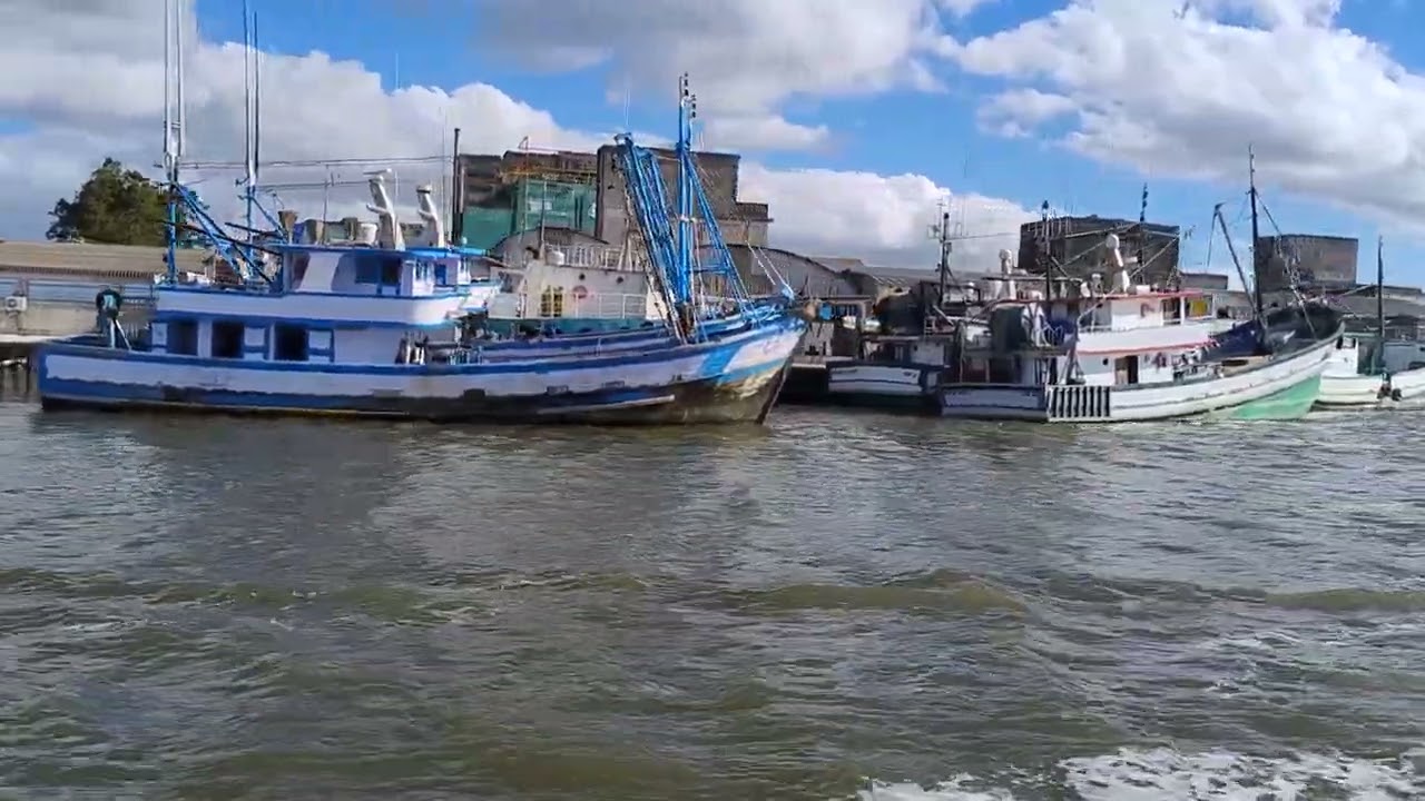 travessia de balsa para rio grande