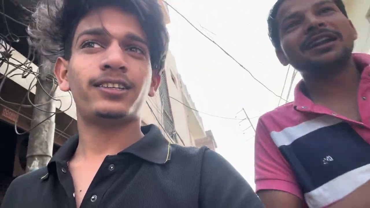 Hmara ek roommate or aaya 