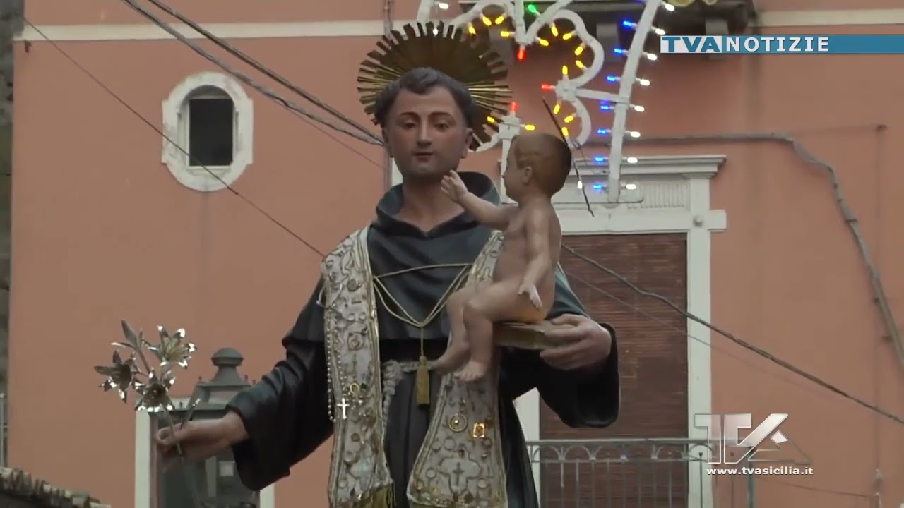 Adrano. La processione di Sant’Antonio di Padova.
