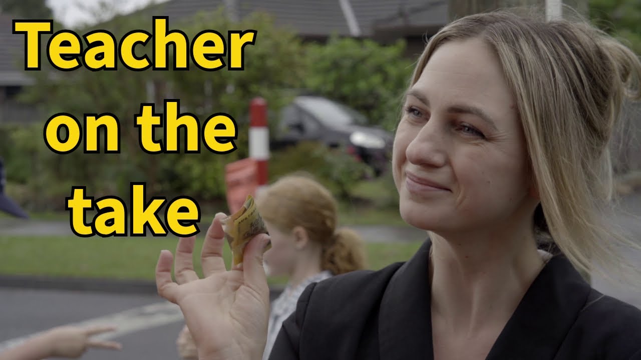 Comedy short (Traffic episode 3, Community service