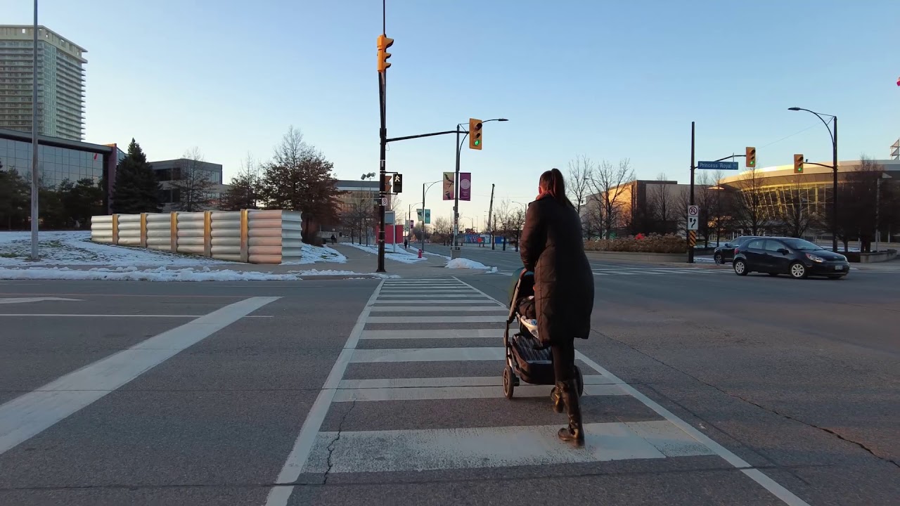 Mississauga Walk: Central Library, Celebration Square, City hall & Sheridan College