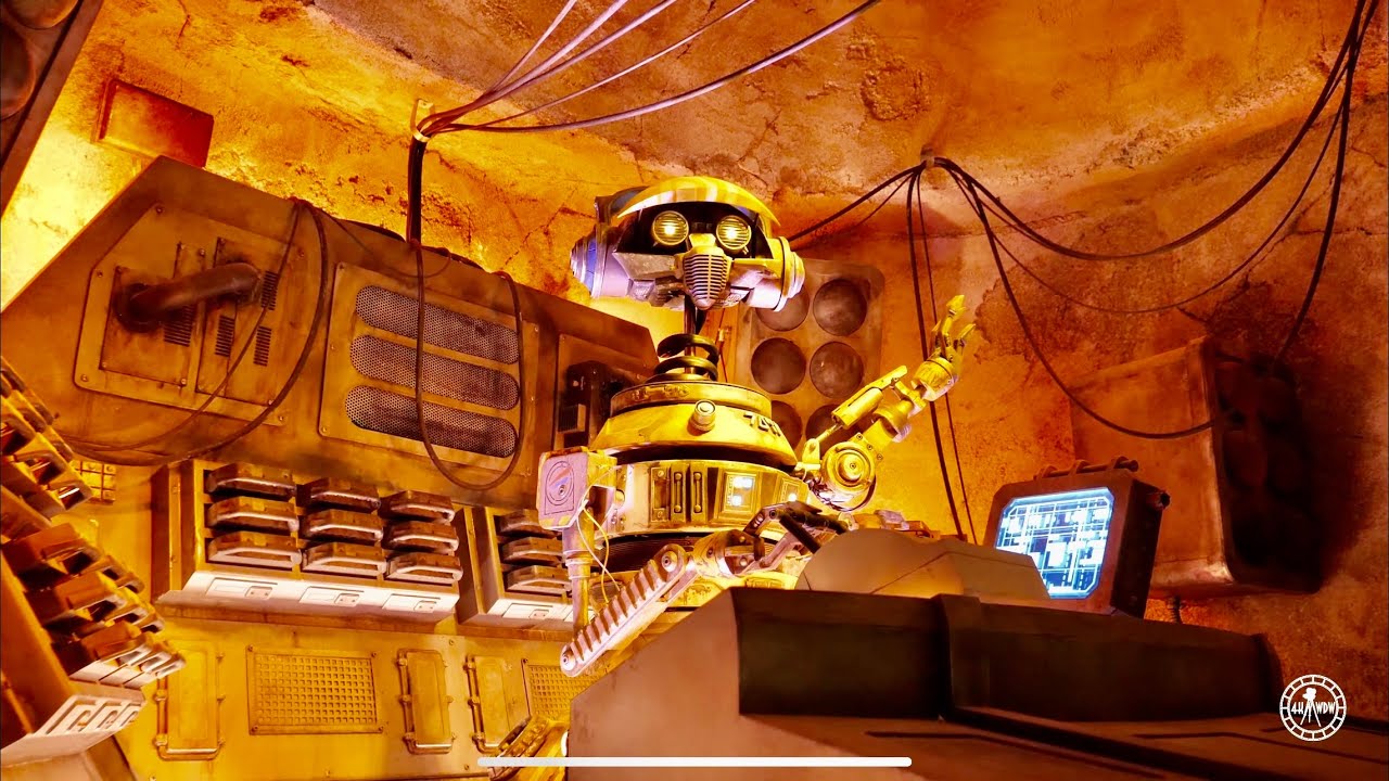 Oga's Cantina at Star Wars Galaxy's Edge | Disney’s Hollywood Studios Walt Disney World Florida