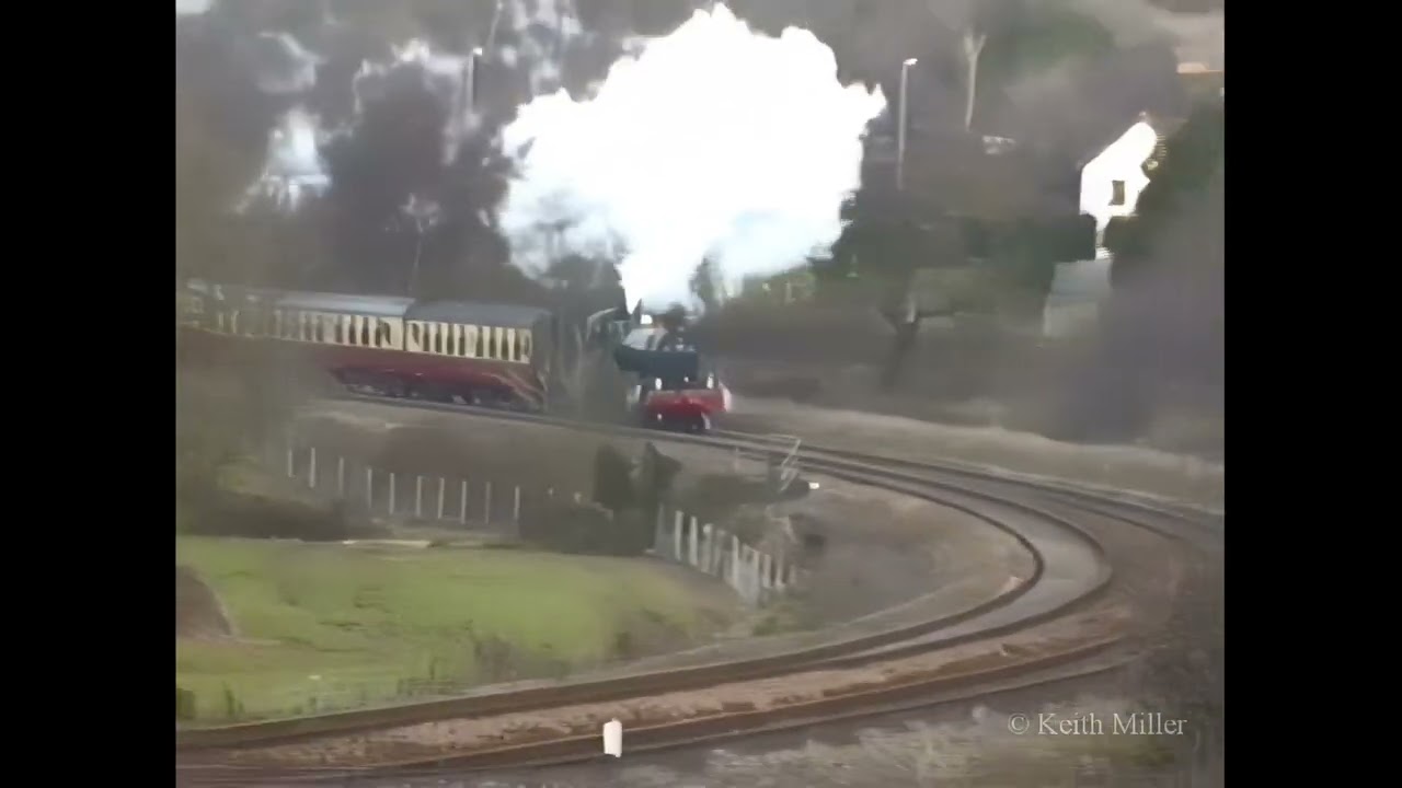 The Flying Dutchman with 7802 Bradley Manor - 22nd January 2000