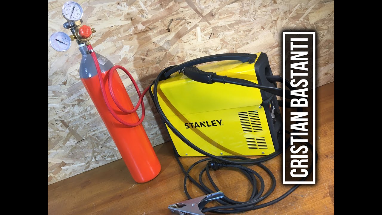Colocando gas en soldadora MIG MAG // Installing and setting up Mig for Gas welding