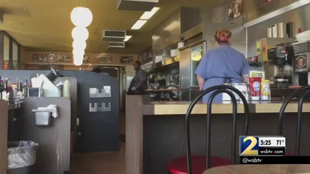 Waffle House in Acworth fails health inspection