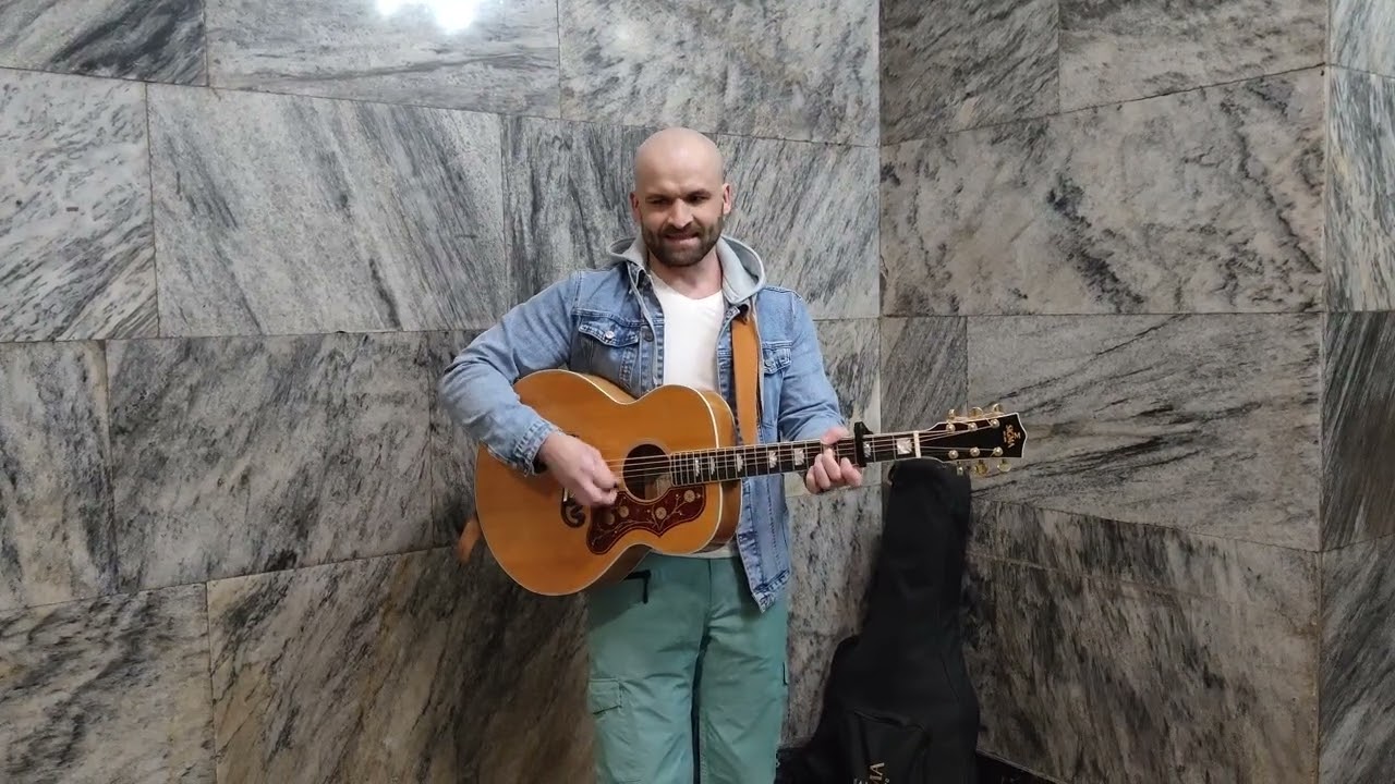 Гражданская оборона - Наваждение - Егор Летов - #Кавер песни спел в метро без микрофона Miro Rayes