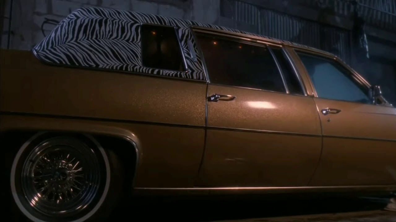 Predator 2 🎬 | Harrigan meet the chief gang King Willie