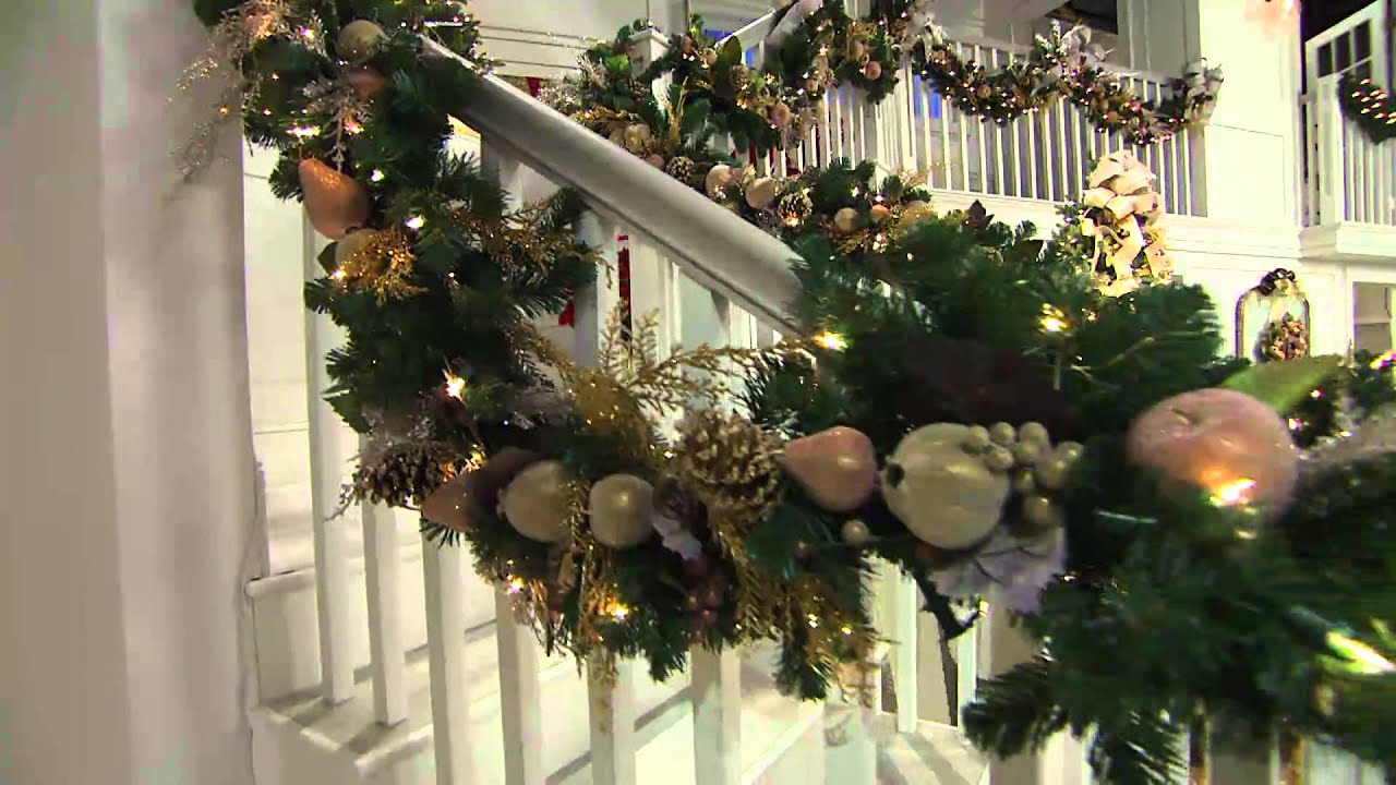 Bethlehem Lights Deluxe Plug In 9' Garland with Lisa Robertson