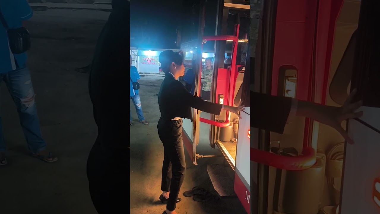kaa firza pramugari cantik bus m trans 