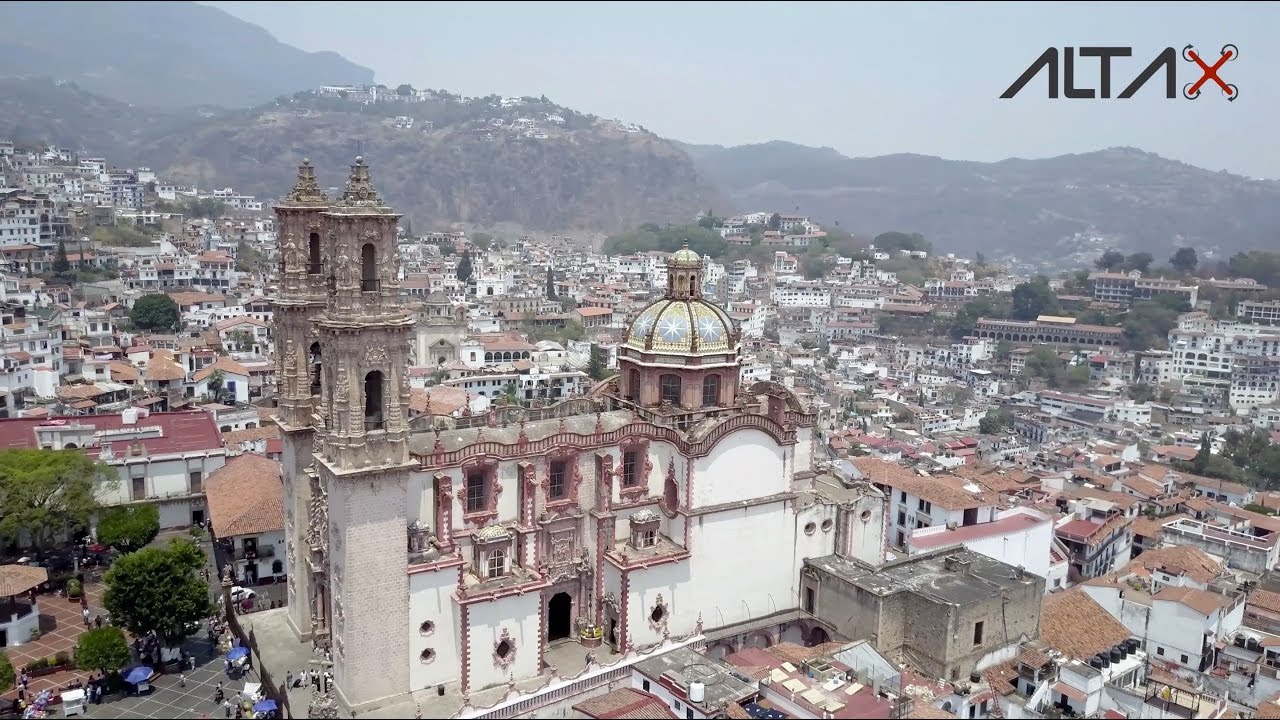 Santa Prisca de Taxco by drone