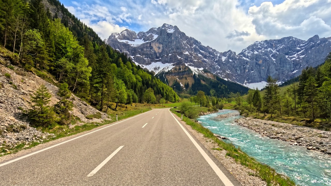 🚴&zwj;♂️ Alpine Cycling Paradise | Pure Mountain Beauty in 4K