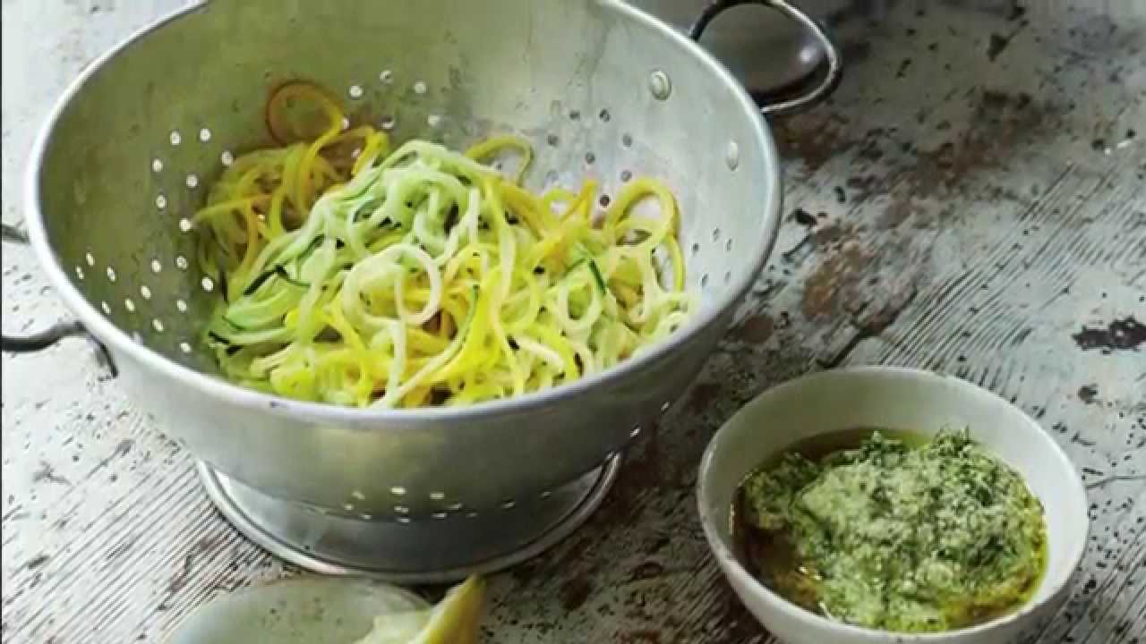 Book trailer: Eat. Nourish. Glow. by nutritional therapist Amelia Freer
