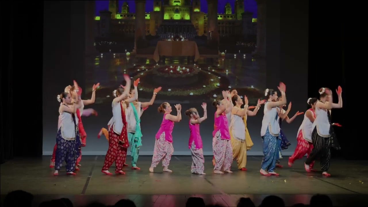 Gallen Godiyan danse Bollywood by Payal danse indienne, Pau, France. Video by JMarc .