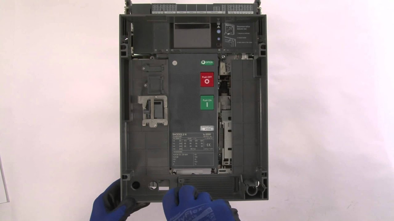 SACE Emax 2 - Padlock in racked-in/test/racked-out position for E2.2…E6.2