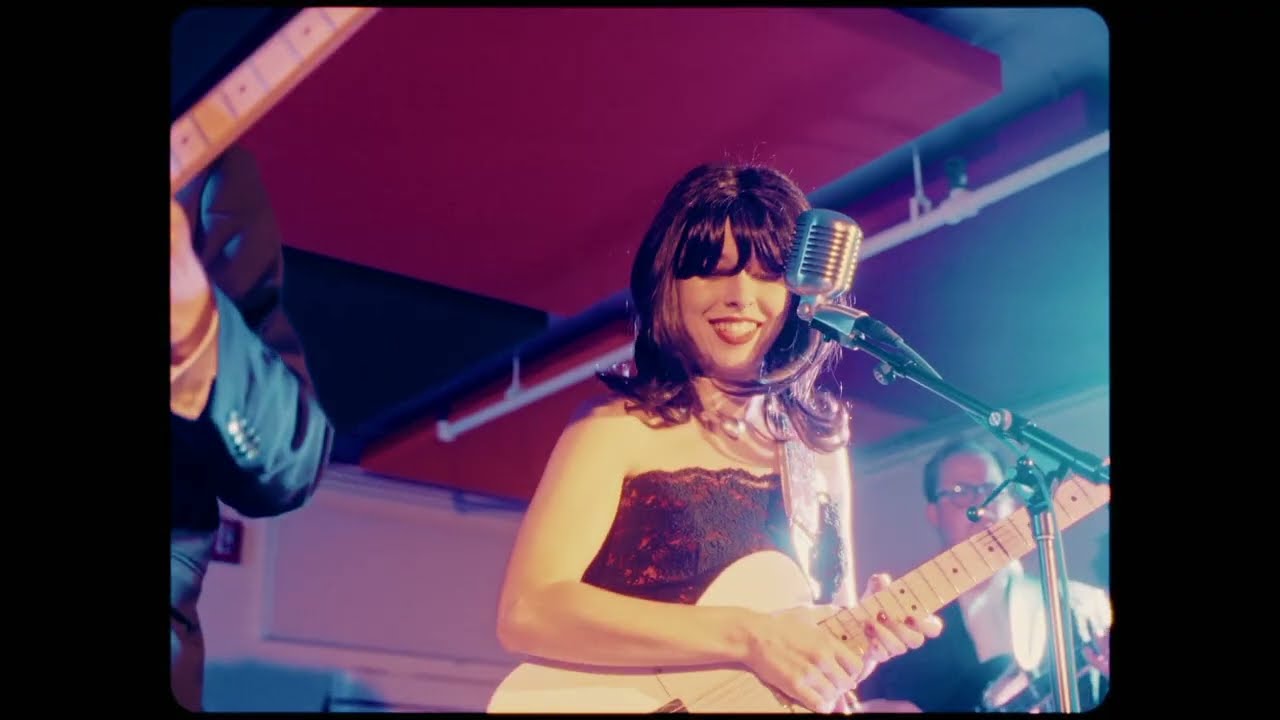 Stick to the script - Anaïs & The Hoops Live @ Night Club 101