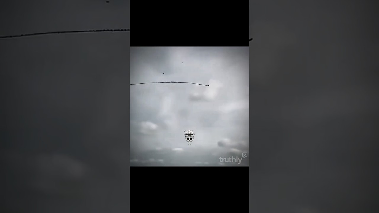 World&rsquo;s Longest Kite?! 😱 You Won&rsquo;t Believe the Tail! #kite #layangan #edit
