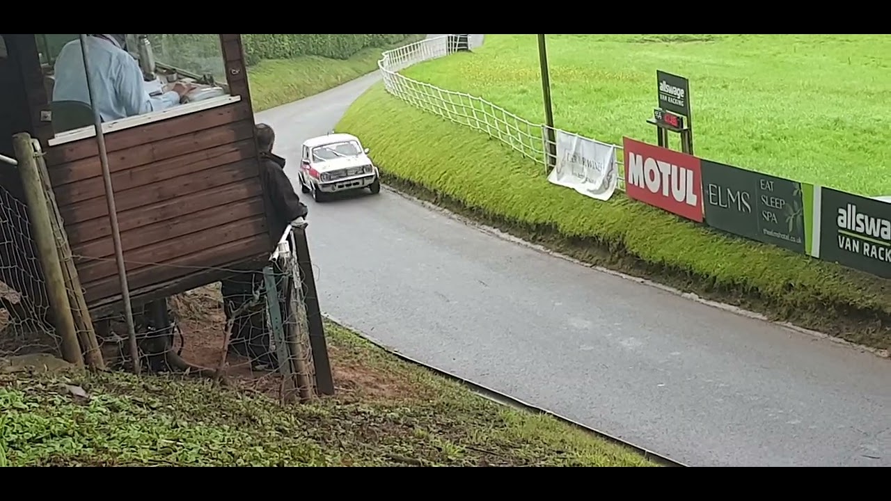 Shelsley Walsh 👍Classic Mini Clubman 😍and its WET💦