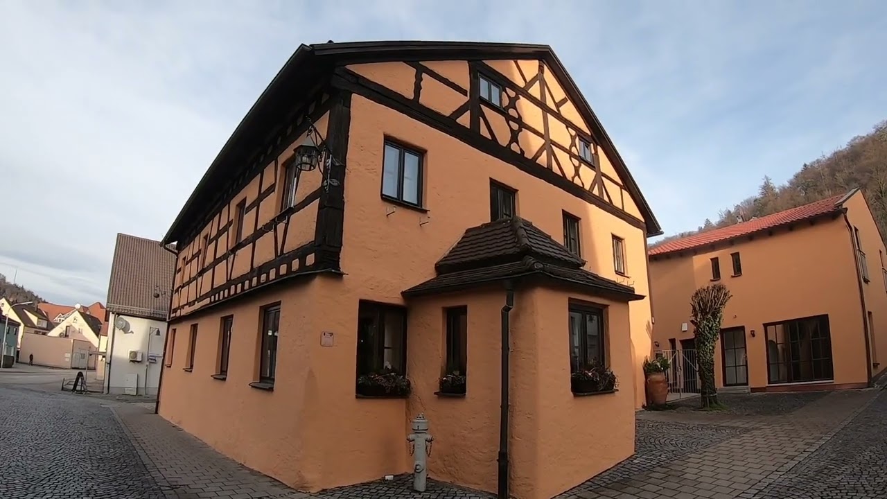 D: Kipfenberg. Oberbayern. Eindrücke aus der Ortsmitte. Januar 2023