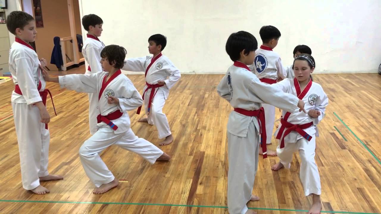Martial Arts training Self Defense/ wrist grip