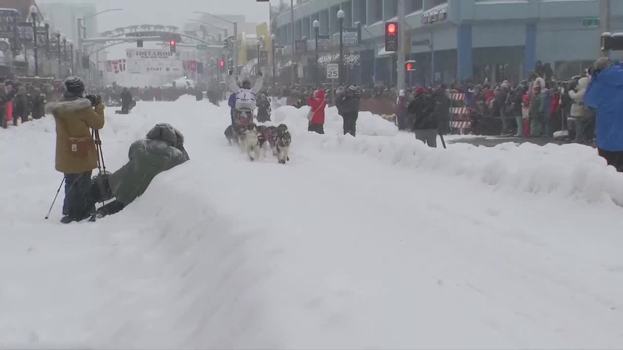 Thousands pack downtown Anchorage for the start of Iditarod 54