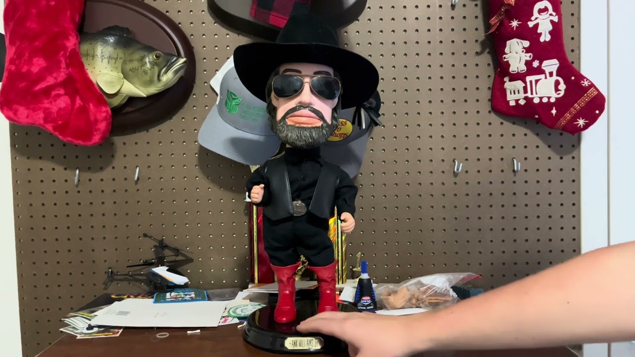 Gemmy animated Hank Williams Jr. review