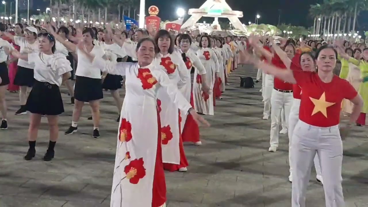 TỔNG DUYỆT CHO NGÀY LỄ  QTPN 8.3  ( Quảng trường 29-3  Thành phố Đà Nẵng  Thứ Bảy  07.3.2025)
